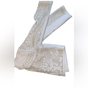 Love J White top woman’s size M